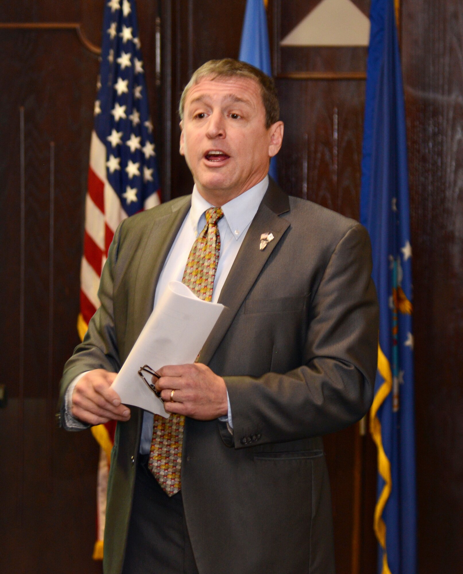 Michael Mehrman, deputy director of Financial Management for Air Force Materiel Command, was the guest speaker at the Sequoyah Chapter of the American Society of Military Comptrollers luncheon Feb. 22. Mr. Mehrman spoke to the members about several leadership styles and how each individual makes an impact to those around them. (Air Force photo by Kelly White)