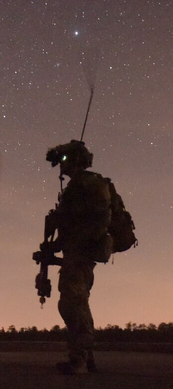 U.S. Air Force Special Tactics Airmen assigned to the 24th Special Operations Wing conduct close air support training during Emerald Warrior 17 at Eglin Air Force Base, Fla., March 2, 2017. Emerald Warrior is a U.S. Special Operations Command exercise during which joint special operations forces train to respond to various threats across the spectrum of conflict. (U.S. Air Force photo by Tech. Sgt. Barry Loo)
