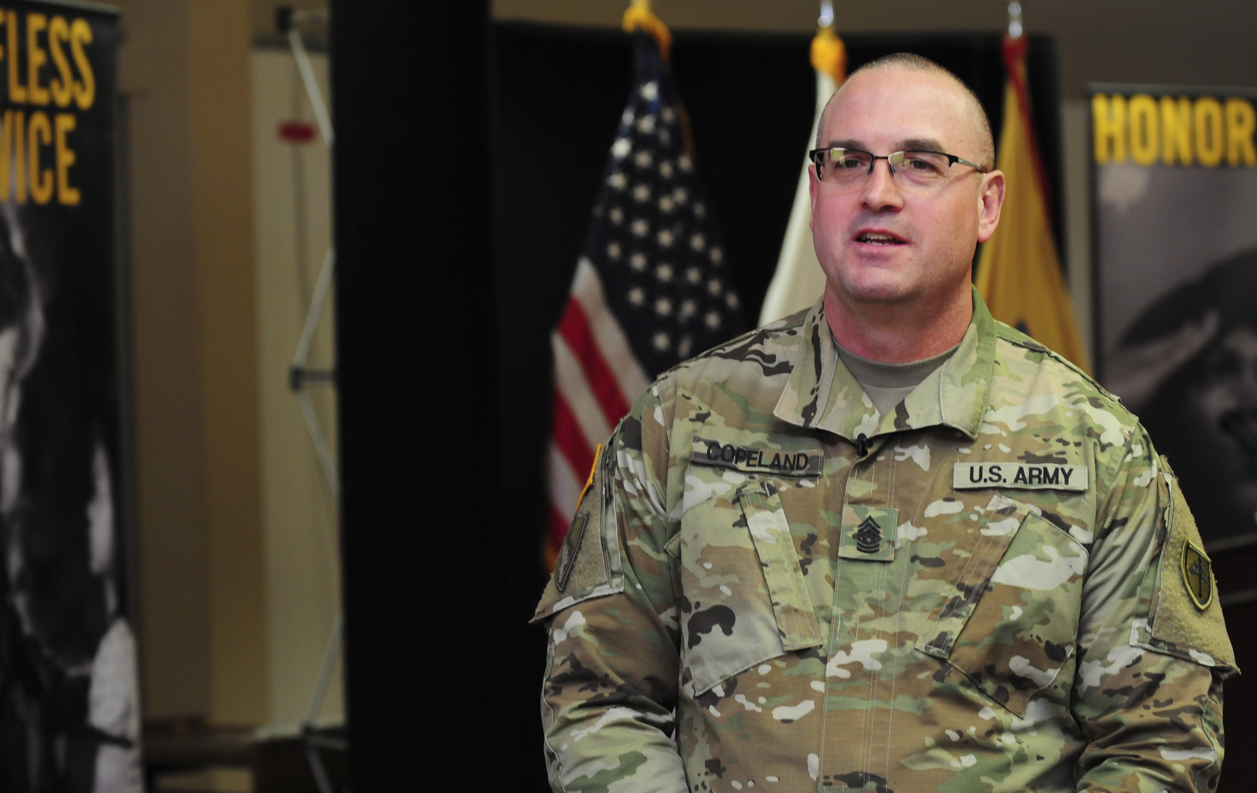 New command. Сержант-майор Майк Вайнинг.. Рыбка Sergeant Major. CSM Timothy s. Sloan, Command Sergeant Major. Garrison Sergeant Major