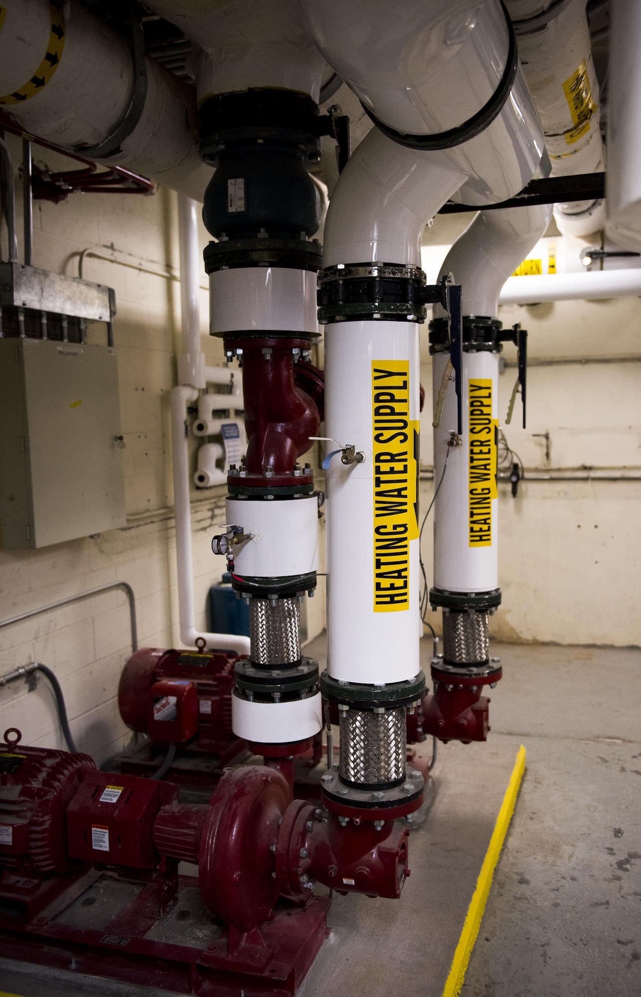 Components of the new heating system carry hot water throughout the hospital to provide patient rooms, waiting rooms, and other areas with heat through the climate control circuit. 