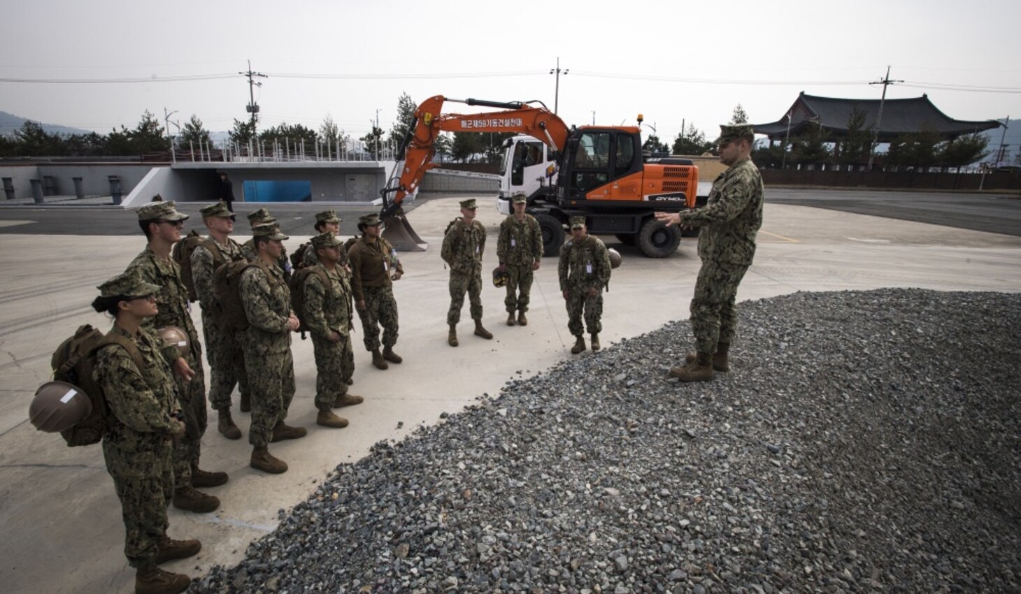 Lt.j.g. John Watkins, assigned to Naval Mobile Construction Battalion 5, addresses his Seabees about exercise Foal Eagle at the Republic of Korea (ROK) Naval Education and Training Command in Jinhae, ROK, March 13, 2017. Foal Eagle is an annual, bilateral training exercise designed to enhance the readiness of U.S. and ROK forces and their ability to work together during a crisis. 