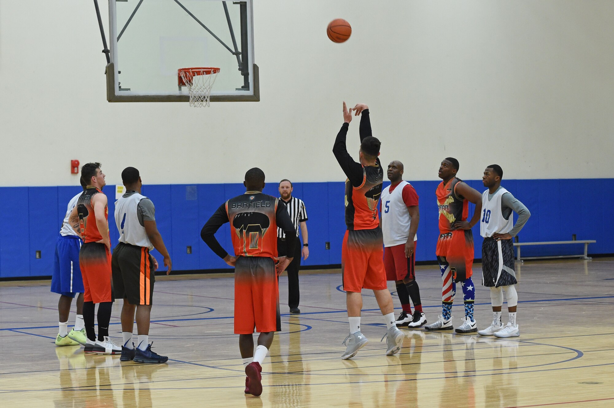 Soldiers compete in the intramural basketball championship at the Joint Base Elmendorf-Richardson Buckner Physical Fitness Center, Alaska, March 11, 2017. Soldiers from Alpha Company, 6th Brigade Engineer Battalion, 4th Infantry Brigade Combat Team (Airborne), 25th Infantry Division, took first place against Soldiers from the 2nd Battalion, 377th Parachute Field Artillery Regiment, 4/25th IBCT (A). 