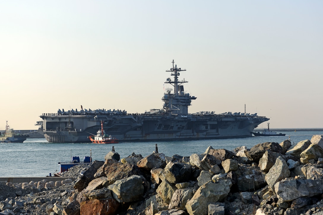 Nimitz-class aircraft carrier, USS Carl Vinson (CVN-70) pulls into Republic of Korea (ROK) Fleet headquarters March 15. The Carl Vinson Carrier Strike Group is on a regularly scheduled Western Pacific deployment as part of the U.S. Pacific Fleet-led initiative to extend the command and control functions of U.S. 3rd Fleet. 