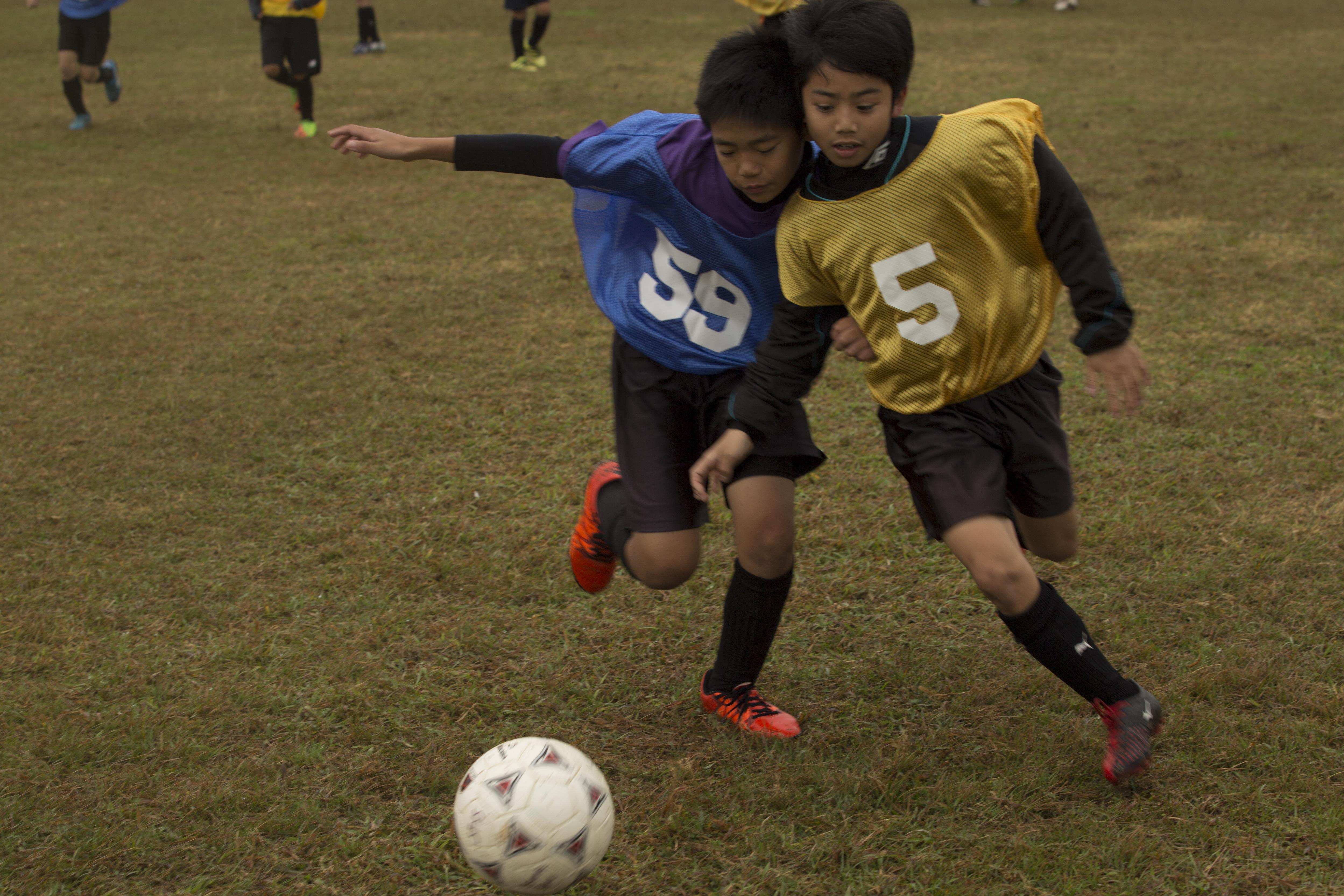 Local Elementary School Visits Camp Foster For Mccs Friendship Soccer Game Okinawa Marines News Article Display