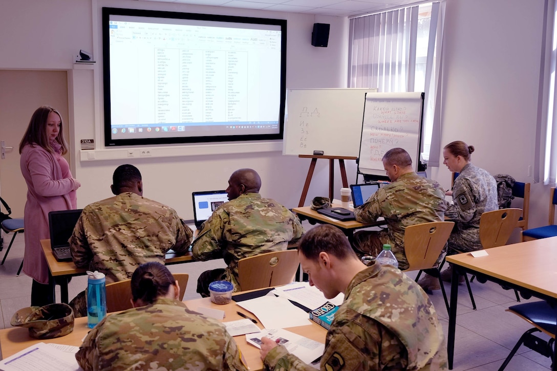 KAISERSLAUTERN, Germany-Irina Mikhailova, left, a Russian language instructor from Defense Language Institute, teaches a class of Army Reserve Soldiers from the 7th Mission Support Command March 15, 2017.
(Photo by Lt. Col. Jefferson Wolfe, 7th Mission Support Command Public Affairs Office)