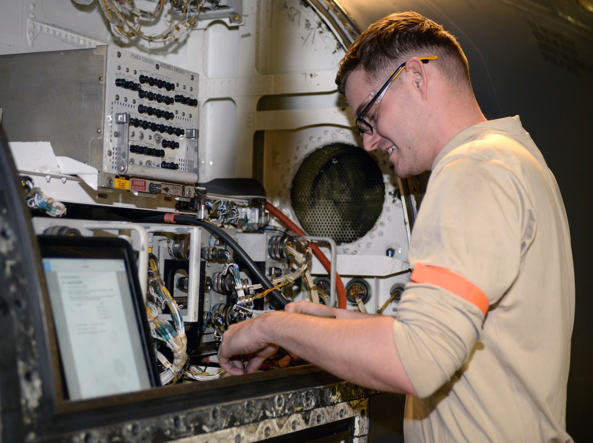 Airman 1st Class David Betchley, an aircraft electrical and environmental systems journeyman assigned to the 28th Maintenance Squadron, changes a volt amp sensor on a B-1 bomber at Ellsworth Air Force Base, S.D., March 8, 2017. After every 800 flight hours, Ellsworth’s bombers are sent to hangar 73 to receive an in-depth inspection process that lasts over the course of 20 days. (U.S. Air Force photo by Airman 1st Class Denise M. Jenson)
