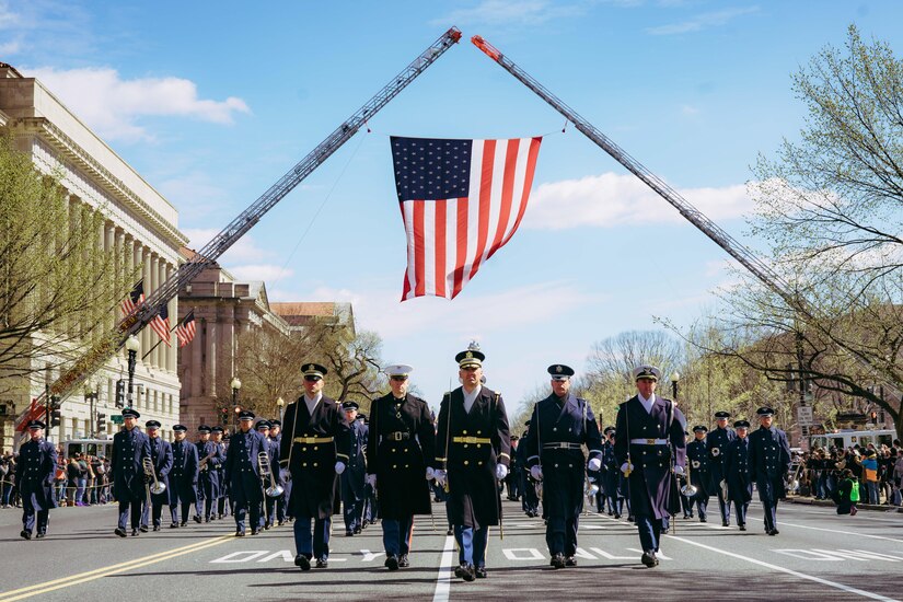 Service members march in the 46th Annual St. Patrick’s Day Parade in Washington, D.C., March 12, 2017.  The parade route stretched along Constitution Avenue, passing by the Smithsonian Museum of Natural History, the Smithsonian American History Museum and the Washington Monument. (U.S. Air Force photo by Senior Airman Delano Scott) 