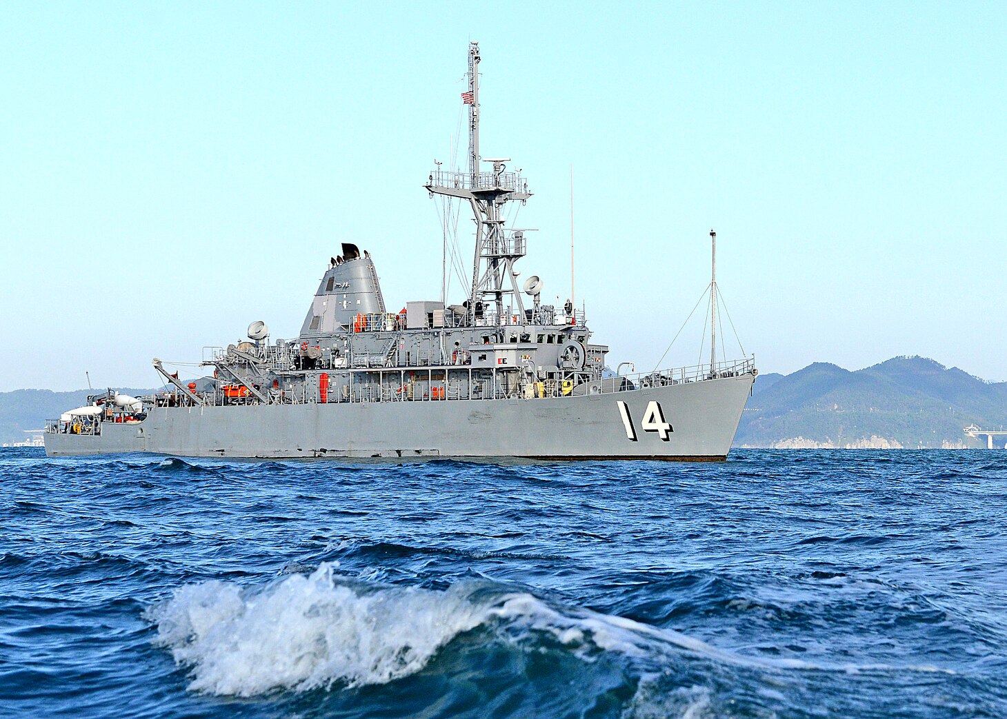 The mine countermeasures ship USS Chief (MCM 14) participates in exercise Clear Horizon 2014 off the coast of the Korean Peninsula, Oct. 23, 2014. Clear Horizon is an annual bilateral exercise between the U.S. and South Korean navies designed to enhance cooperation and improve capabilities in mine countermeasure operations. (U.S. Navy photo by Mass Communication Specialist 1st Class Frank L. Andrews/Released)