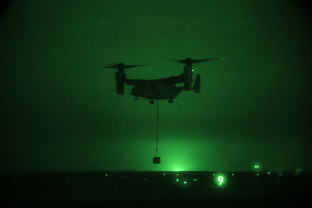 U.S. Marines with Combat Logistics Battalion 7, Special Purpose Marine Air-Ground Task Force-Crisis Response-Central Command, conduct a helicopter support team training operation with Marine Medium Tiltrotor Squadron 165 while forward deployed in the Middle East, March 10, 2017. SPMAGTF-CR-CC is a self-sustaining expeditionary unit, designed to provide a range of crisis response capabilities to the USCENTCOM area of operations. (U.S. Marine Corps photo by Lance Cpl. Kyle McNan) 