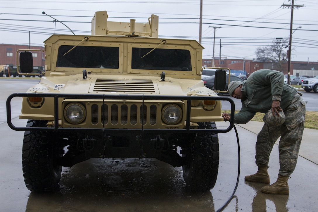 U.S. Army Reserve 423rd Military Police Company and 340th Military Police Company, 333rd Military Police Brigade, 200th Military Police Command conduct a joint inspection with the U.S. Air Force 621st Contingency Response Wing on March 18, 2017, at McGuire-Dix-Lakehurst, N.J. The military police units worked with the U.S. Air Force 621st CRS and the U.S. Air Force Reserve 732nd Airlift Squadron to complete a joint airlift mission during Warrior Exercise 78-17-01 which is designed to assess a units’ combat capabilities. Roughly 60 units from the U.S. Army Reserve, U.S. Army, U.S. Air Force, and Canadian Armed Forces are participating in the 84th Training Command’s joint training exercise, WAREX 78-17-01, at Joint Base McGuire-Dix-Lakehurst from March 8 until April 1, 2017; the WAREX is a large-scale collective training event designed to simulate real-world scenarios as America’s Army Reserve continues to build the most capable, combat-ready, and lethal Federal Reserve force in the history of the Nation. (Army Reserve Photo by Sgt. Stephanie Ramirez/ Released)