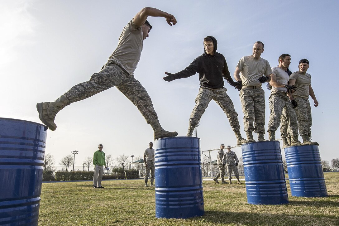 Airmen participate in Combat Warrior Challenge, a four-day team event, at Aviano Air Base, Italy, March 16, 2017. The airmen are assigned to the 31st Fighter Wing staff agencies. Air Force photo by Senior Airman Cory W. Bush
