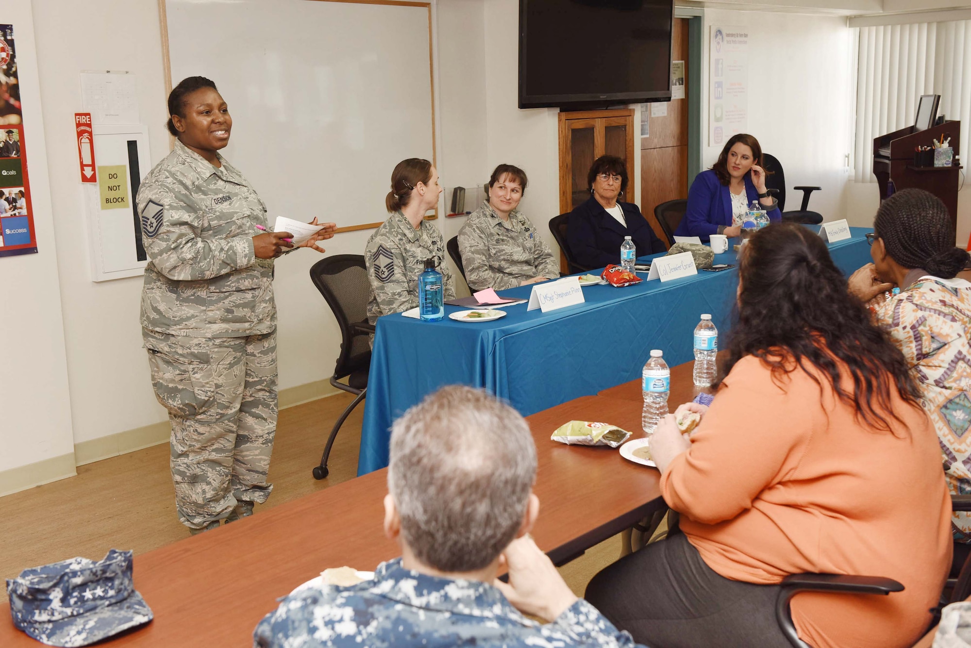 Master Sgt. Lashandra Denson, 30th Civil Engineer Squadron engineering flight superintendent, speaks during the Women’s History Month lunch and learn at the Airman and Family Readiness Center, March 23, 2016, Vandenberg Air Force Base, Calif. The event provided mentorship to women on how to navigate the Air Force in male-dominant career fields, life as a public official and the civilian workforce. (U.S. Air Force photo by Tech. Sgt. Jim Araos/Released)