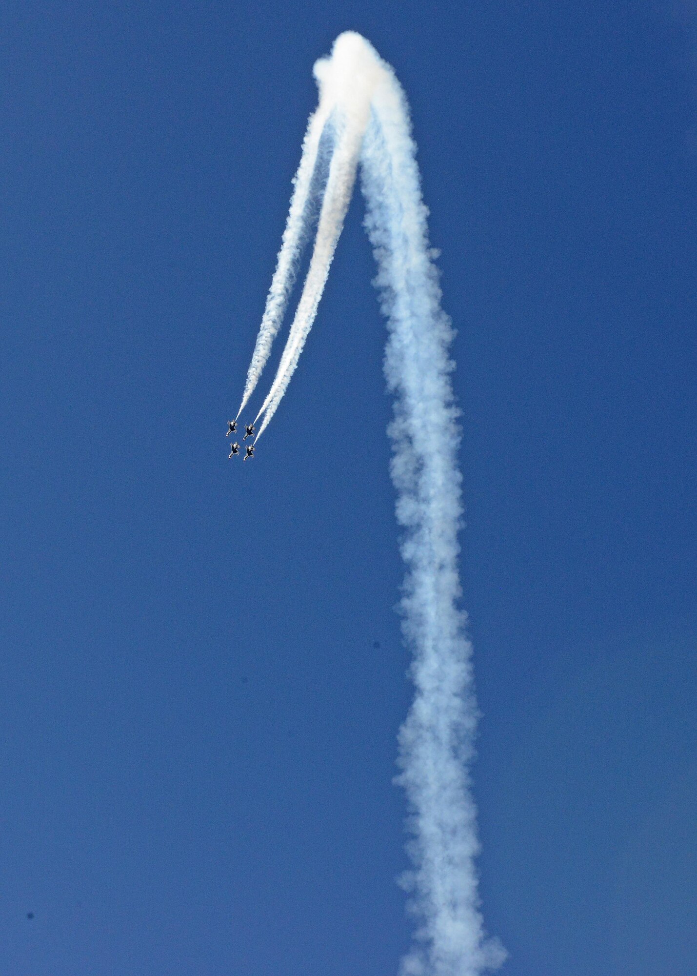 The highlight of the 2017 L.A. County Air Show was the U.S. Air Force Thunderbirds Demonstration Team. Six red, white and blue F-16s took to the skies to demonstrate precision flying both in formation and individually on both days of the air show, March 25-26. (U.S. Air Force photo by Kenji Thuloweit)