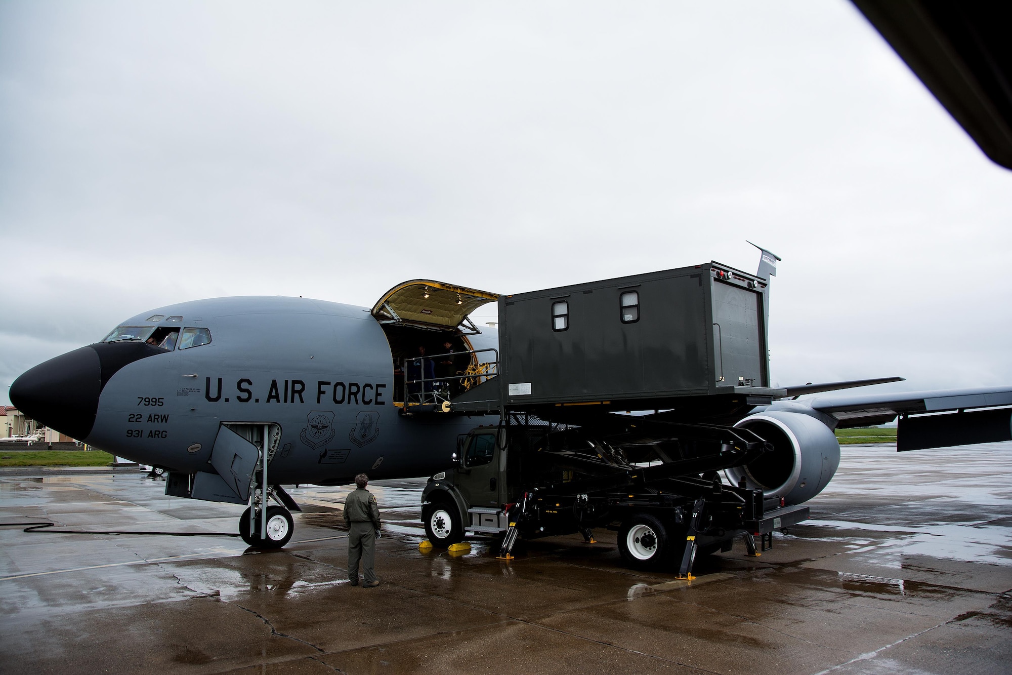 A specialized medical K loader prepares to offload patients from a KC-135 Stratotanker during Patriot Delta at Travis Air Force Base, Calif. on March 24, 2017. Patriot Delta brought in aeromedical evacuations squadrons from the from the 911th Airlift Wing at Pittsburgh Air Reserve Station, Penn., the 908th AW at Maxwell Air Force Base, Miss.; the 932d Airlift Wing at Scott AFB, Ill.; and the 349th Air Mobility Wing at Travis AFB. (U.S. Air Force photo by Staff Sgt. Daniel Phelps)