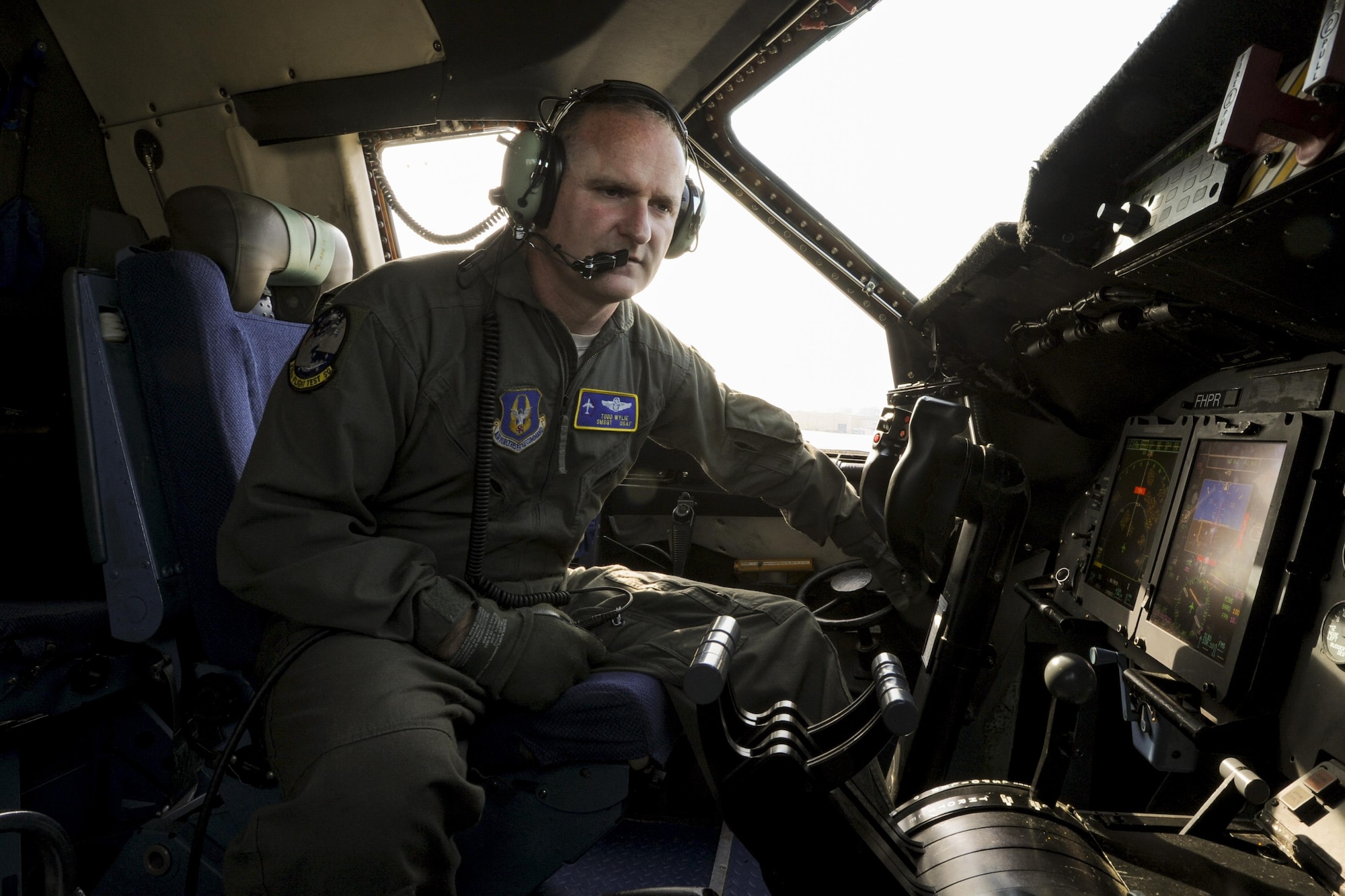 Senior Master Sgt. Todd Wylie, 339th Flight Test Squadron C-5 flight engineer, performs pre-flight checks to a C-5M Super Galaxy March 29, 2017, at Robins Air Force Base, Ga. The C-5 is assigned to the 436th Airlift Wing out of Dover Air Force Base, Del. (U.S. Air Force photo by Jamal D. Sutter)