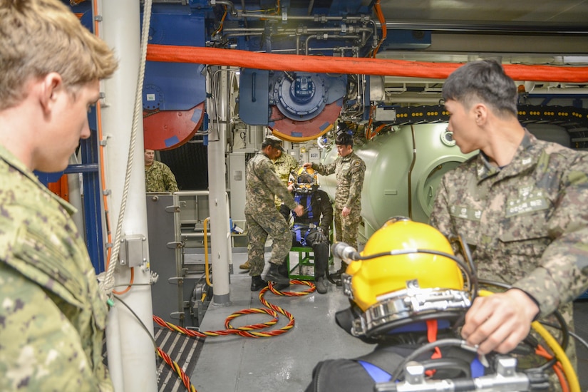 U.S. and South Korean navy diving and salvage experts participate in the first bilateral diver training exercise on ROK ship Tong Yeong, during Salvage Exercise Korea 2017 in Chinhae, South Korea, March 22, 2017. Navy photo by Seaman Wesley J. Breedlove