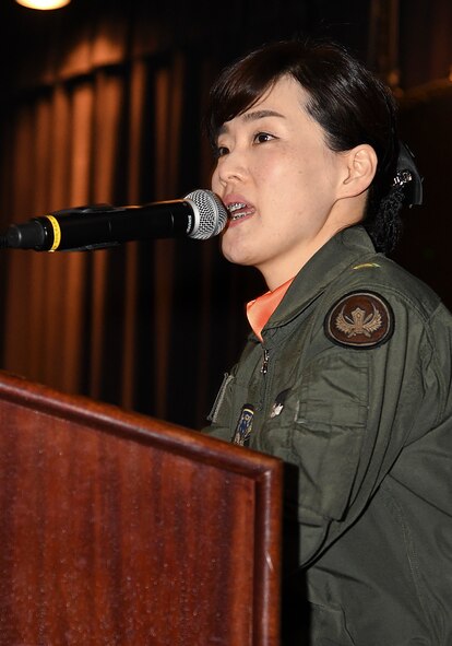 Republic of Korea Army Warrant Officer Jung Eun-hee, talks about her experiences becoming ROKA’s first female helicopter instructor pilot during the Women’s History Month Luncheon at Osan Air Base, Republic of Korea, March 30, 2017.  Eun-hee has around 1,500 flying hours, including aerial assault and combat support missions. She joined the ROKA in 1999 as an Air Traffic Controller and began pilot training in 2004 after three years of making efforts to be accepted into the male-only career field. (U.S. Air Force photo by Airman 1st Class Gwendalyn Smith)
