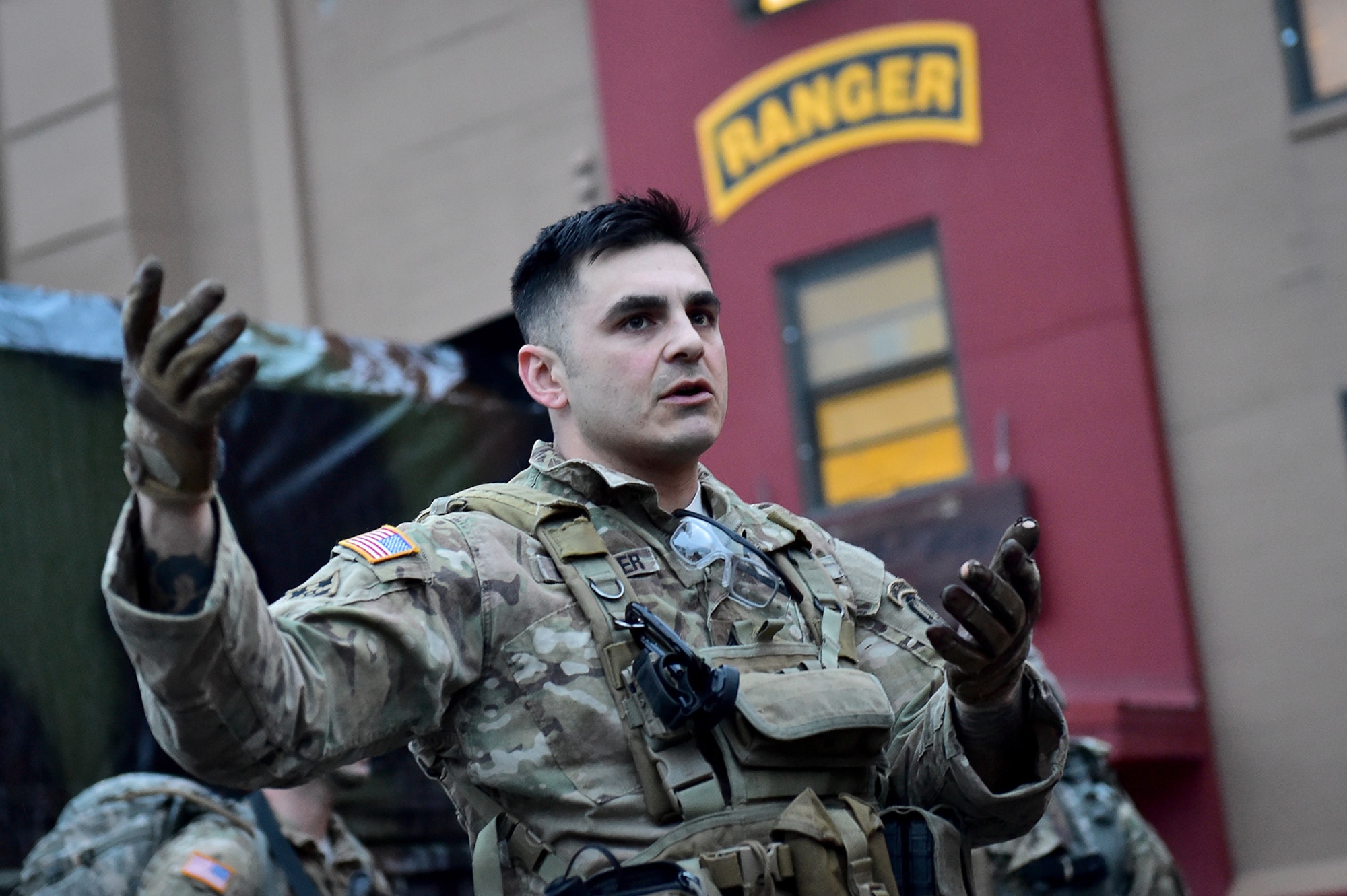 Comanche Paratroopers execute Tactical Foot March > Joint