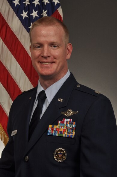 Lt. Col. Ethan S. McKenna biography photo. Lt. Col. McKenna is the commander of Detachment 1, 1st Air Force, Canadian Forces Base Winnipeg, Manitoba, Canada.