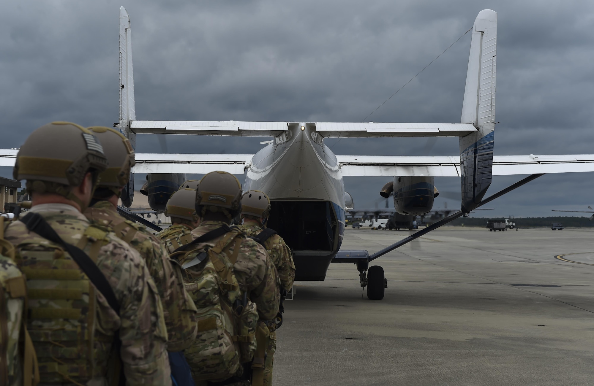 Combat aviation advisor students with the 6th Special Operations Squadron load onto a C-145A Skytruck during Operation Raven Claw at Hurlburt Field, Fla., April 24, 2017. Raven Claw is the capstone event for the Air Force Special Operations Training Center’s combat aviation advisor mission qualification course. (U.S. Air Force photo by Airman 1st Class Joseph Pick)