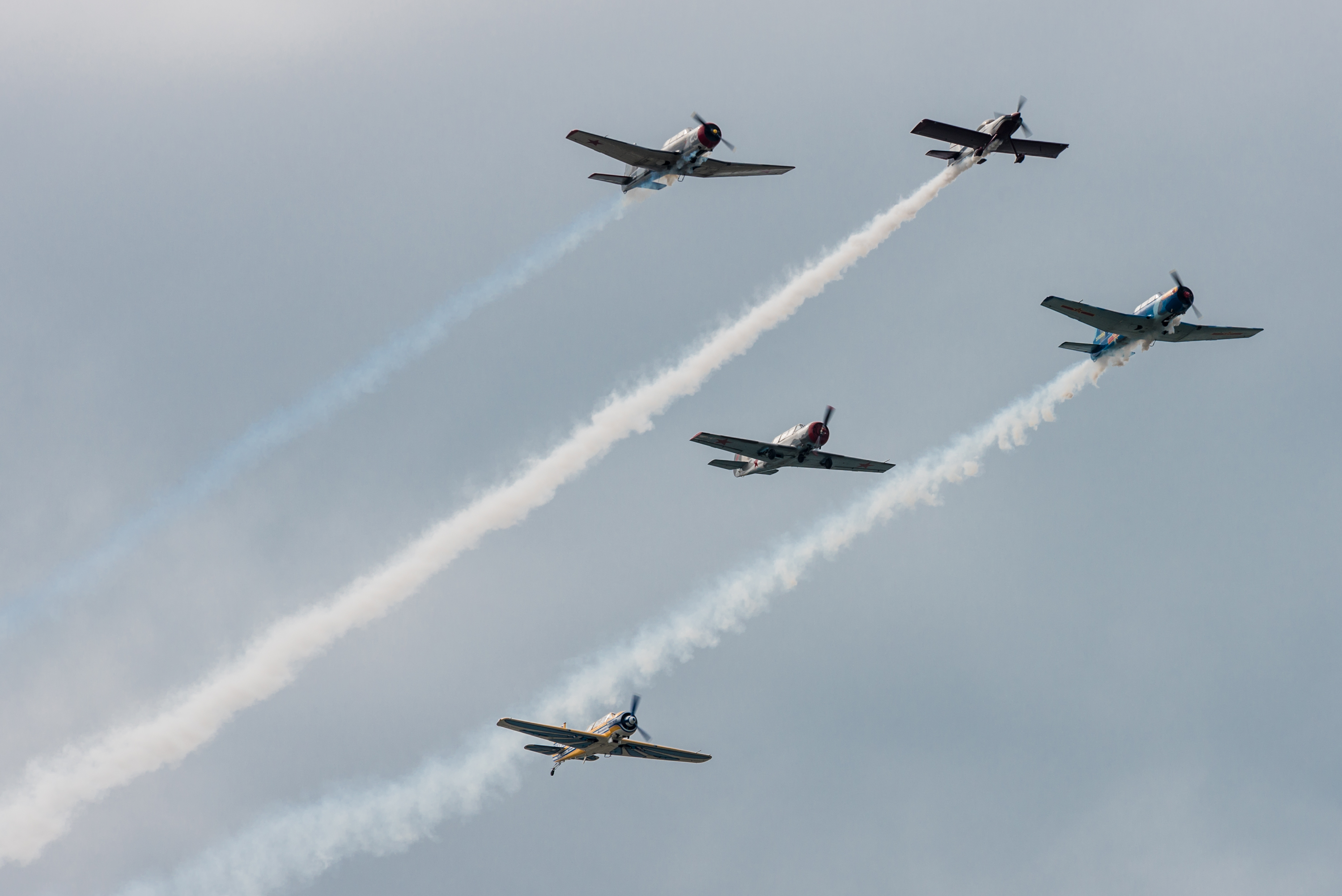 Pilots showcase military capabilities during Thunder Over Louisville