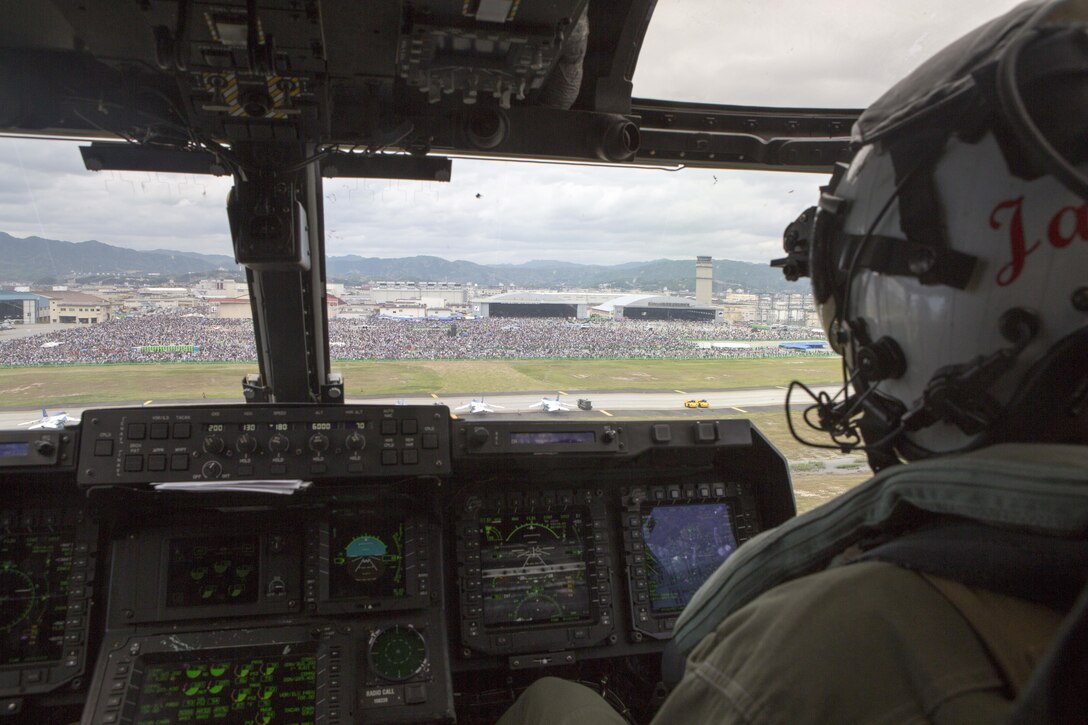 A U.S. Marine Corps MV-22B Osprey with Marine Medium Tiltrotor Squadron (VMM) 265 conducts a level III flight demonstration during the 41st Japan Maritime Self-Defense Force – Marine Corps Air Station Iwakuni Friendship Day at MCAS Iwakuni, Japan, May 5, 2017. Since 1973, MCAS Iwakuni has held a single-day air show designed to foster positive relationships and offer an elevating experience that displays the communal support between the U.S. and Japan. The air show also encompassed various U.S. and Japanese static aircraft displays, aerial performances and demonstrations, food and entertainment. (U.S. Marine Corps photo by Lance Cpl. Jacob Farbo)