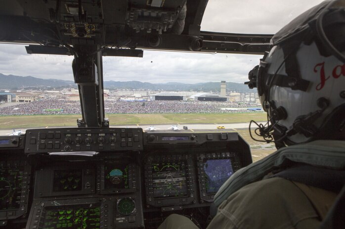 A U.S. Marine Corps MV-22B Osprey with Marine Medium Tiltrotor Squadron (VMM) 265 conducts a level III flight demonstration during the 41st Japan Maritime Self-Defense Force – Marine Corps Air Station Iwakuni Friendship Day at MCAS Iwakuni, Japan, May 5, 2017. Since 1973, MCAS Iwakuni has held a single-day air show designed to foster positive relationships and offer an elevating experience that displays the communal support between the U.S. and Japan. The air show also encompassed various U.S. and Japanese static aircraft displays, aerial performances and demonstrations, food and entertainment. (U.S. Marine Corps photo by Lance Cpl. Jacob Farbo)