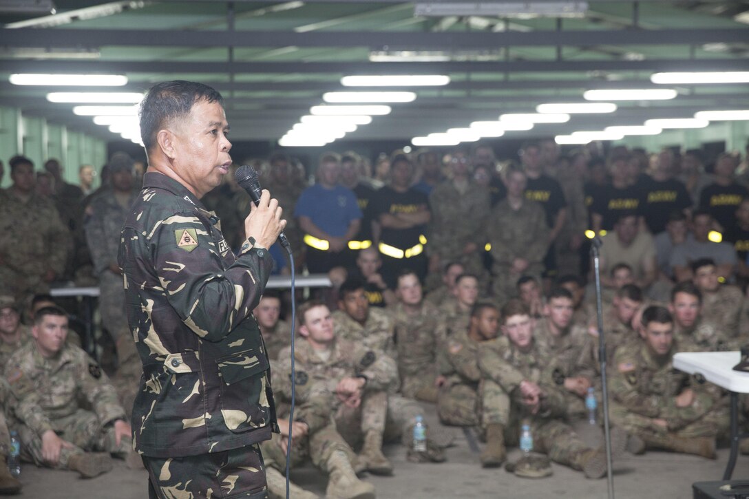 Philippine Army Col. Tony Florendo speaks to U.S. Soldiers about Balikatan 2017 at Fort Magsaysay in Santa Rosa, Nueva Ecija, May 3, 2017. Florendo is the garrison commander of Fort Ramon Magsaysay. Balikatan is an annual U.S.-Philippine bilateral military exercise focused on a variety of missions, including humanitarian assistance and disaster relief, counterterrorism, and other combined military operations.