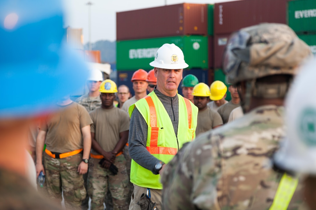 Ben Ruffin briefs U.S. Soldiers before unloading equipment from USNS Fisher (T-AKR 301) during Balikatan 2017 in Subic Bay, Zambales, April 30, 2017. Ruffin is an operations chief with the 835th Transportation Battalion out of Okinawa, Japan. Balikatan is an annual U.S.-Philippine bilateral military exercise focused on a variety of missions, including humanitarian assistance and disaster relief, counterterrorism, and other combined military operations. 