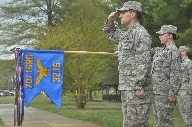 World War Ii Reconnaissance Heritage Honored By 32nd Is