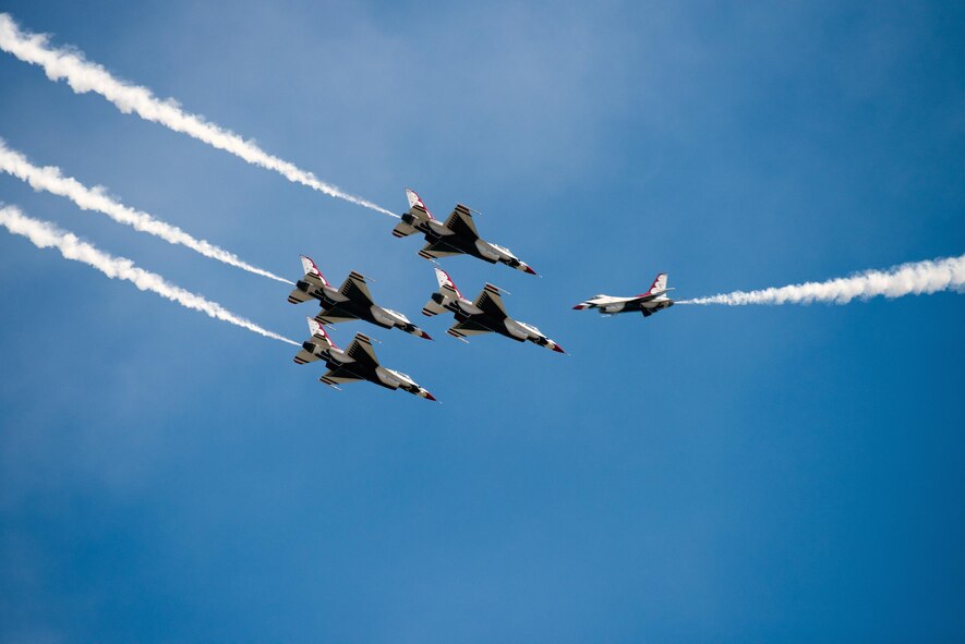 The U.S. Air Force Thunderbirds perform an aerial demonstration during the “Wings over Solano Air Show at Travis Air Force Base, Calif., May 7, 2017. The two-day event also featured performances by the U.S. Army Golden Knights parachute team, flyovers and static displays. (U.S. Air Force photo by Louis Briscese)