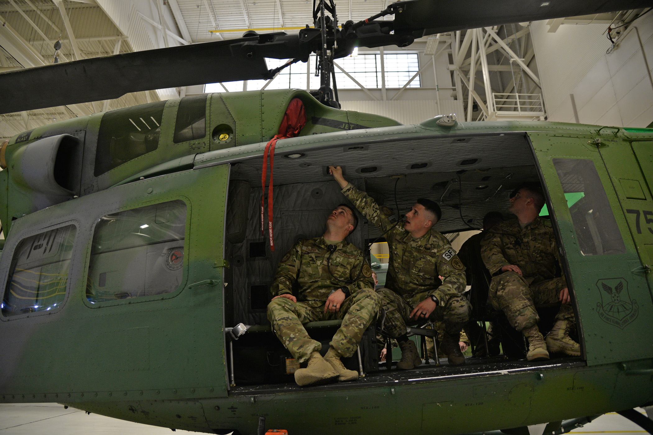 SECURITY ENFORCEMENTセキュリティエンフォースメントオフィサー TRF, CRF conduct joint fires observer training > Air Force Global