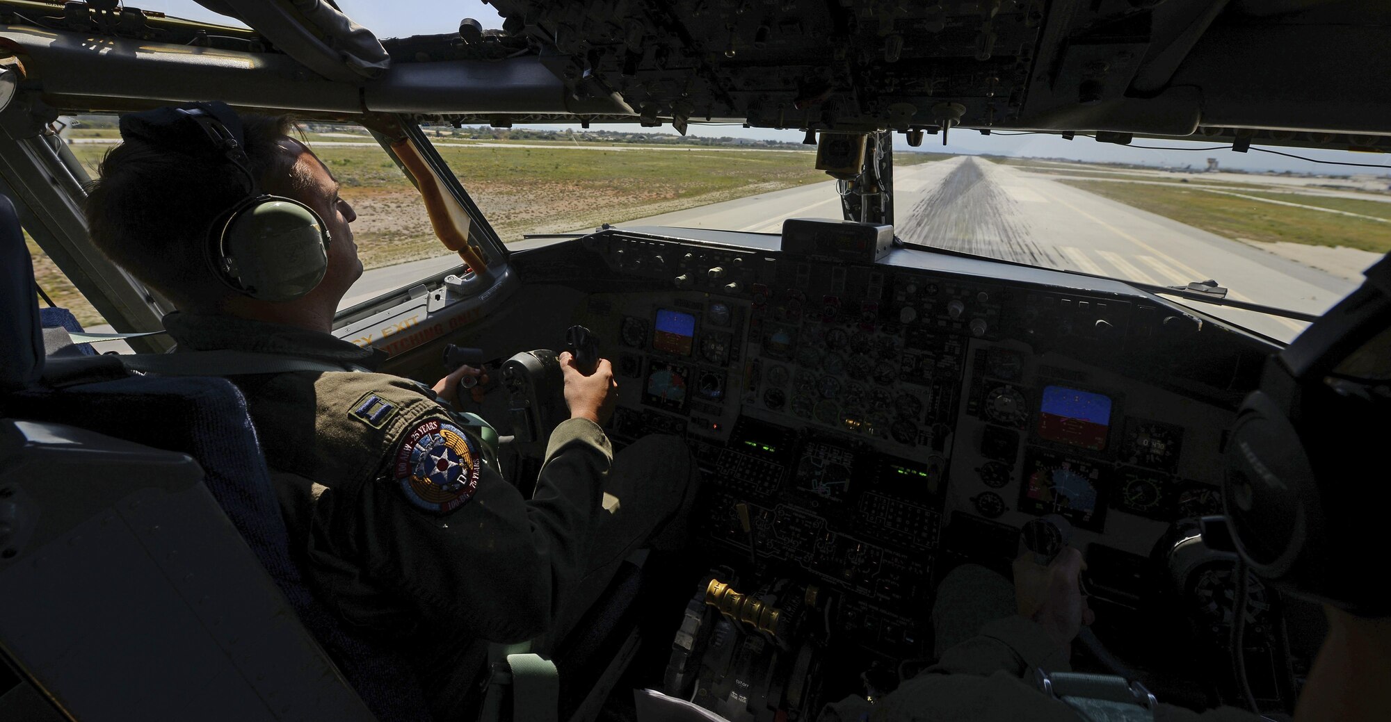 U.S. Air Force Capt. Bobby Stanford, 351st Air Refueling Squadron mission commander, lands a KC-135 Stratotanker May 3, 2017, at Naval Support Activity Souda Bay, Greece. Three KC-135s took off from RAF Mildenhall, England, to refuel F-15E Strike Eagles. All three aircraft landed at NSA Souda Bay to refuel so they could return to base. (U.S. Air Force photo by Staff Sgt. Micaiah Anthony)