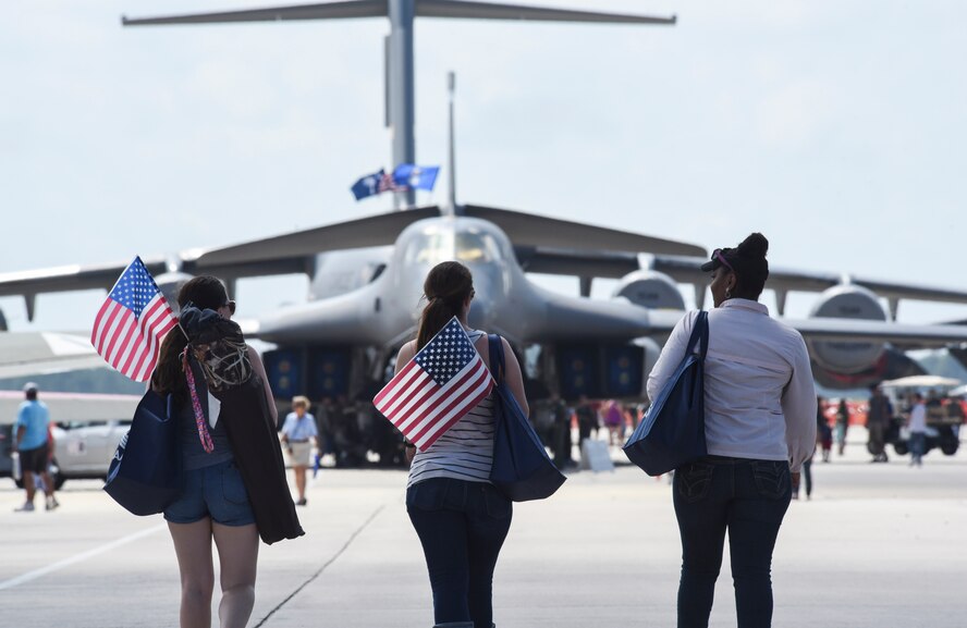 A group of patrons of the 2017 Gulf Coast Salute walk toward the B-1 Lancer static display at Tyndall Air Force Base, Fla., April 23, 2017. The B-1 was among many static display attractions during the air show paying homage to and informing visitors of aviation history. (U.S. Air Force photo by Senior Airman Solomon Cook/Released)
