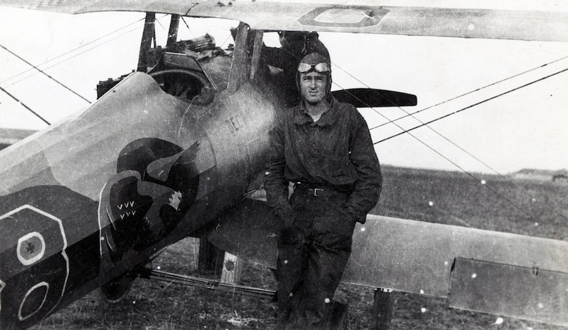 1972-D84 (Williams) -- Sgt Fred W. Erdman, Lt Hoover's plane, B Flight, 27th Aero Squadron, Saints Aerodrome, France, 1918. (Courtesy photo)