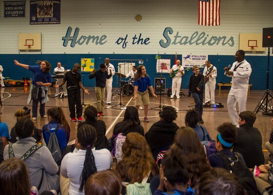 170510-N-RN782-043.jpg