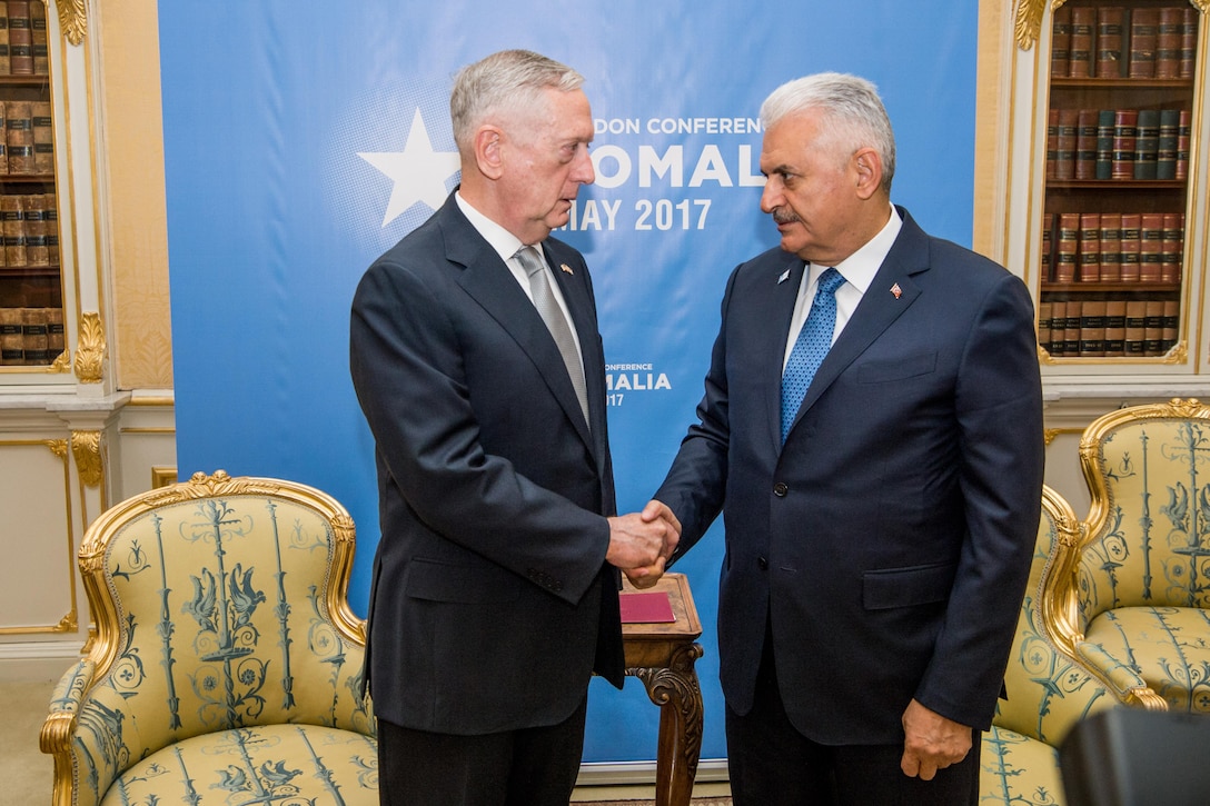 Defense Secretary Jim Mattis speaks with Turkish Prime Minister Binali Yıldırım during the London Somalia Conference at the Lancaster House in London on May 11, 2017. DoD photo by Air Force Staff Sgt. Jette Carr