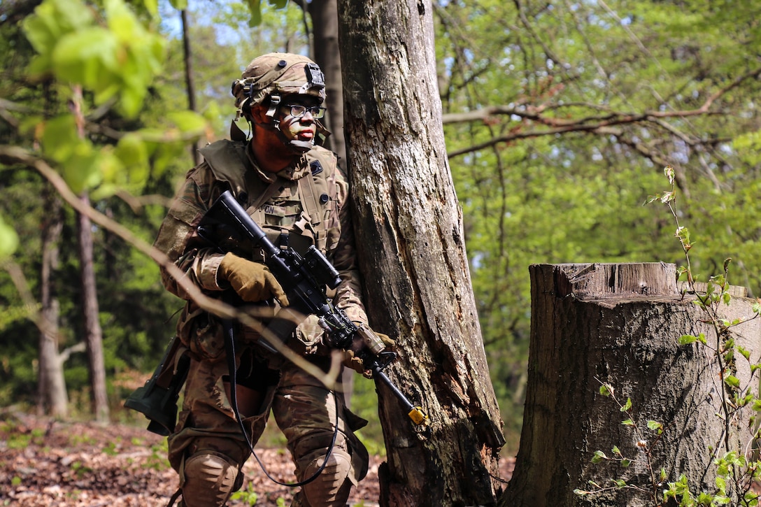 A soldier scans his sector of fire while conducting defensive operations during Saber Junction 17 at the Hohenfels Training Area, Germany, May 7, 2017. Army photo by Sgt. Matthew Hulett