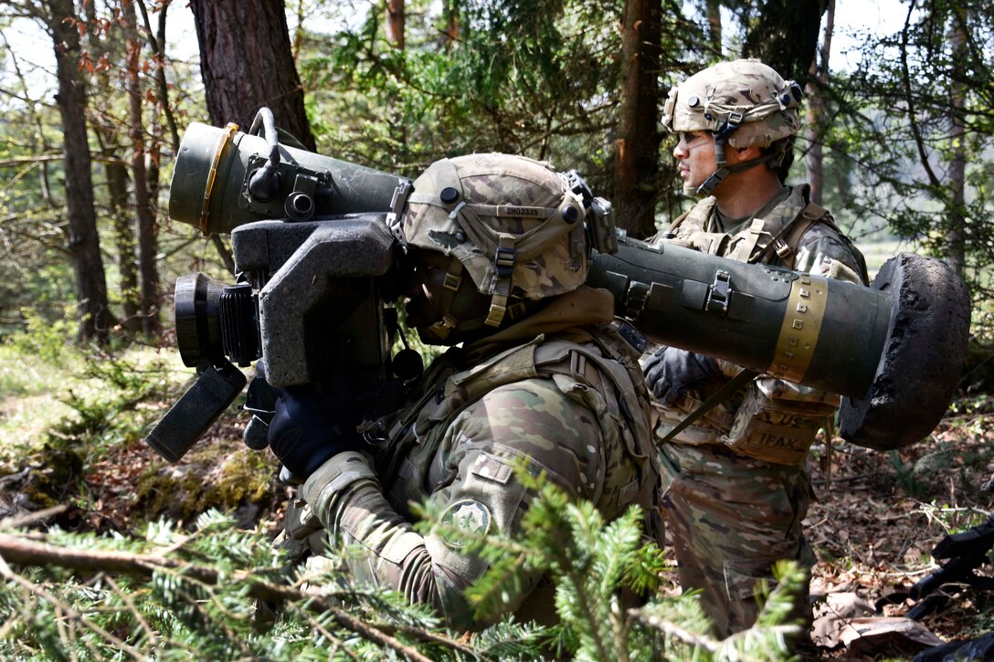 A soldier prepares to fire a rocket launcher during Saber Junction 17 at the Hohenfels Training Area, Germany, May 6, 2017. The soldiers are assigned to 3rd Squadron, 2d Cavalry Regiment. Saber Junction 17 is the U.S. Army Europe’s 2nd Cavalry Regiment’s certification exercise, taking place at the Joint Multinational Readiness Center, with nearly 4,500 participants from 13 NATO and European partner nations. Army photo by Sgt. Devon Bistarkey