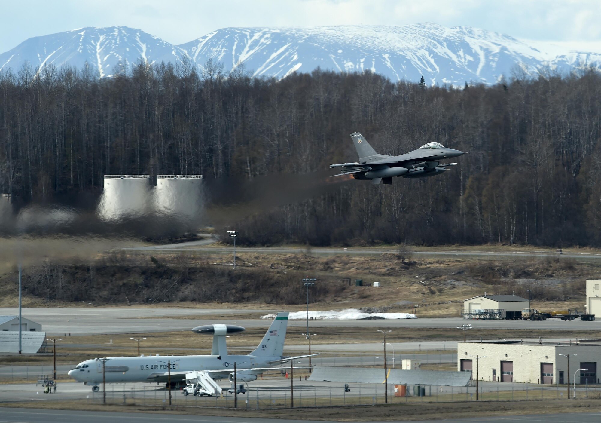 An F-16 Fighting Falcon from Eglin Air Force Base Fla., takes off at Joint Base Elmendorf-Richardson, Alaska, during exercise Northern Edge 17, May 3, 2017. Northern Edge is Alaska’s premier joint training exercise designed to practice operations, techniques and procedures as well as enhance interoperability among the services. Thousands of participants from all the services – Airmen, Soldiers, Sailors, Marines and Coast Guardsmen from active duty, Reserve and National Guard units – are involved. (U.S. Air Force photo by Airman 1st Class Javier Alvarez)