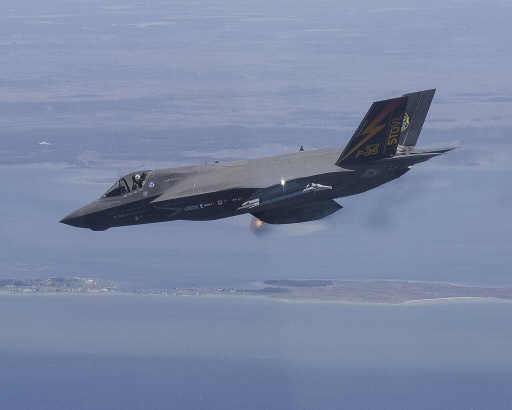 The Salty Dogs of VX-23's Pax River Integrated Test Force (ITF) made aviation history Monday, May 8, when they completed airborne gunfire testing for the F-35B Short Takeoff and Vertical Landing (STOVL) variant.