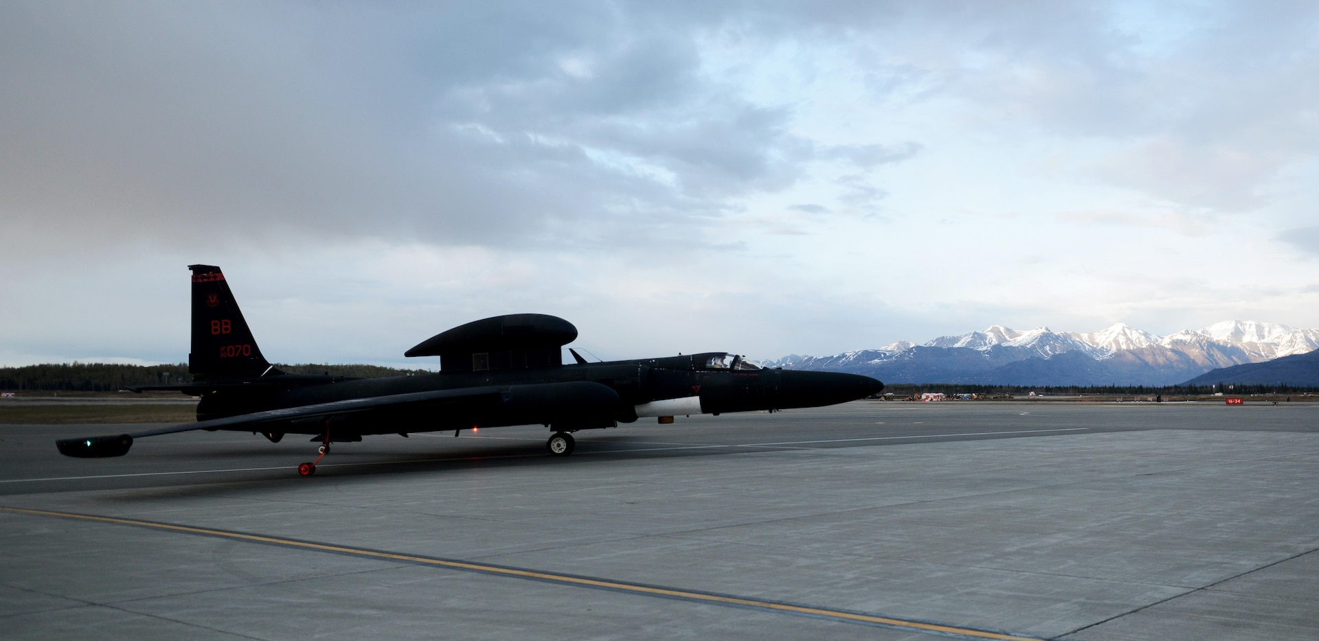 A U-2 Dragon Lady taxis after landing during exercise Northern Edge 17 at Joint Base Elmendorf-Richardson, Alaska, May 8, 2017. The U-2 participated for the first time in Northern Edge, which is a biennial joint training exercise involving approximately 6,000 personnel and 200 fixed-wing aircraft, and dates back to 1975. (U.S. Air Force photo/Staff Sgt. Jeffrey Schultze)