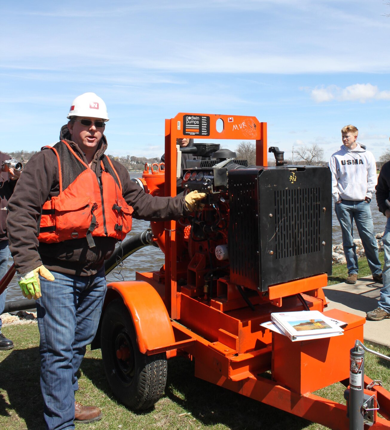 John Behrens, deputy director, Inland Navigation Design Center, demonstrates how to operate the flood pump during Flood Fight Training.