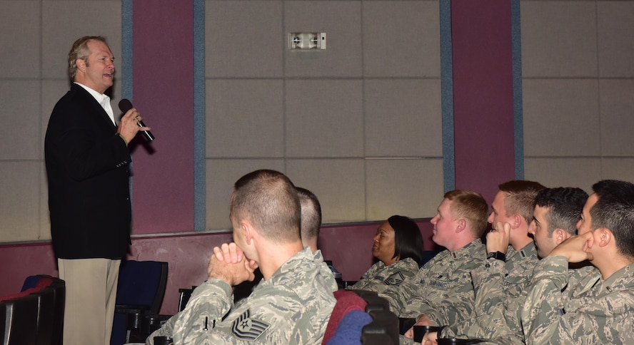Dan Clark engages with Airmen at Whiteman Air
Force Base, Mo., May 16, 2017. Clark spoke to the base
about perseverance and resiliency. Clark is a contributing
author to the “Chicken Soup for the Soul” series and author
of 20 of his own bestselling books. He has spoken
to more than 3 million people in all 50 states, and in 30
foreign countries. 