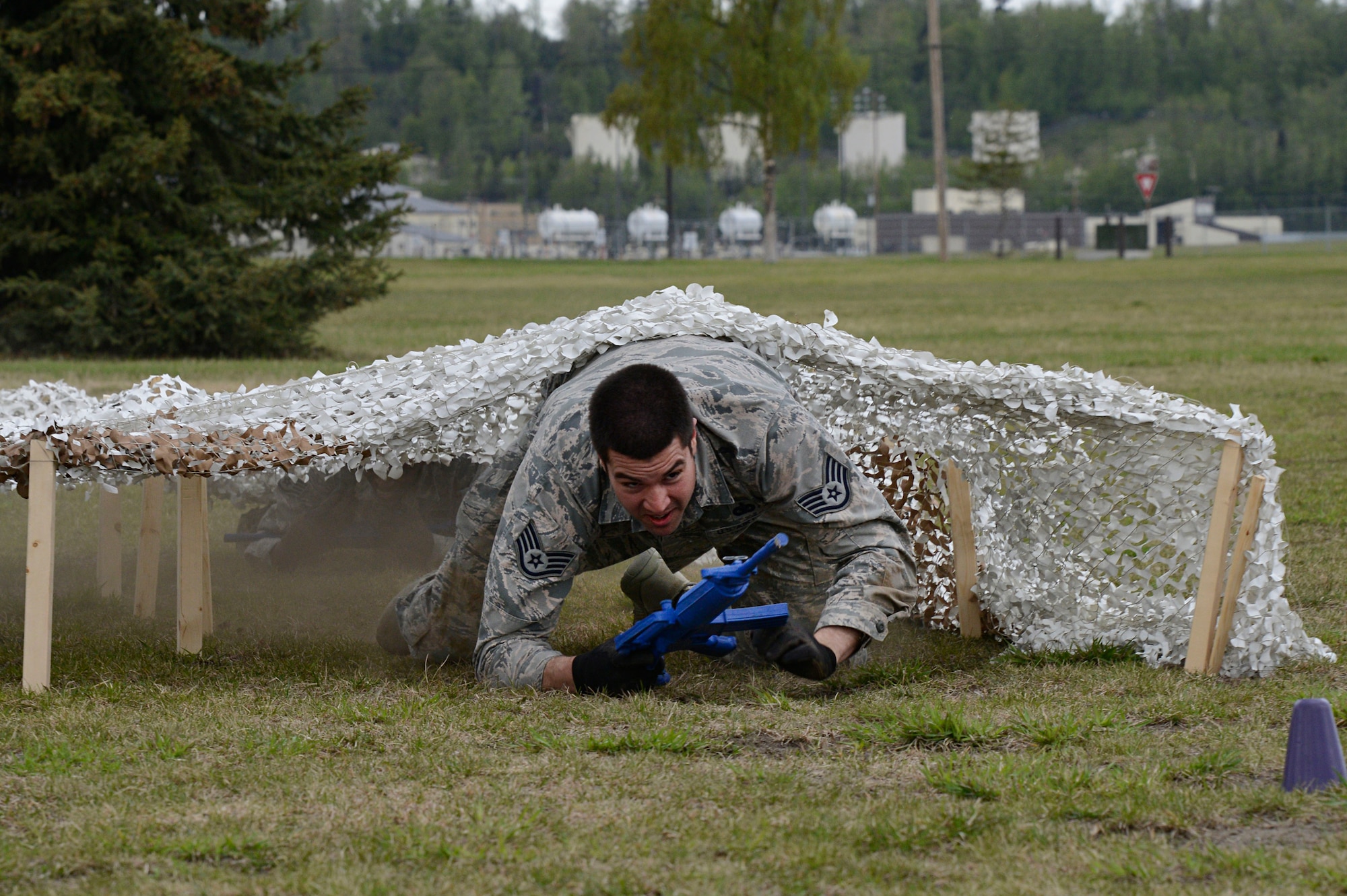Service members and government contract workers compete during Defender Day Challenge on Joint Base Elmendorf-Richardson, Alaska, May 17, 2017. Defender Day is part of police week which focuses on remembrance of those who have made the ultimate sacrifice in the line of duty. 