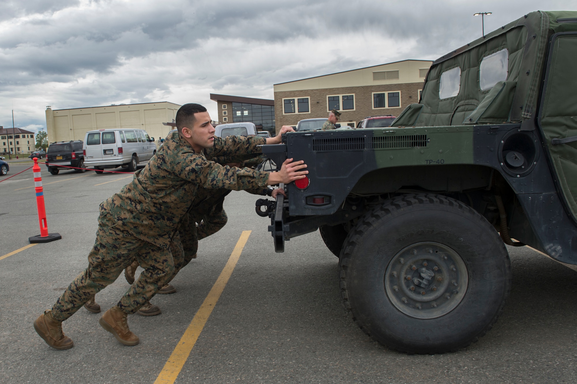 Service members and government contract workers compete during Defender Day Challenge on Joint Base Elmendorf-Richardson, Alaska, May 17, 2017. Defender Day is part of police week which focuses on remembrance of those who have made the ultimate sacrifice in the line of duty. 