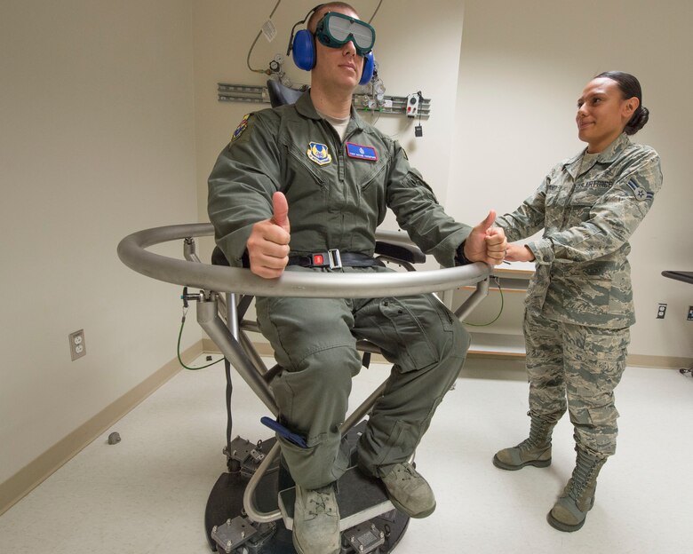 Usafsam Aerospace Physiology Training Optimizes Airmen S Performance Wright Patterson Afb