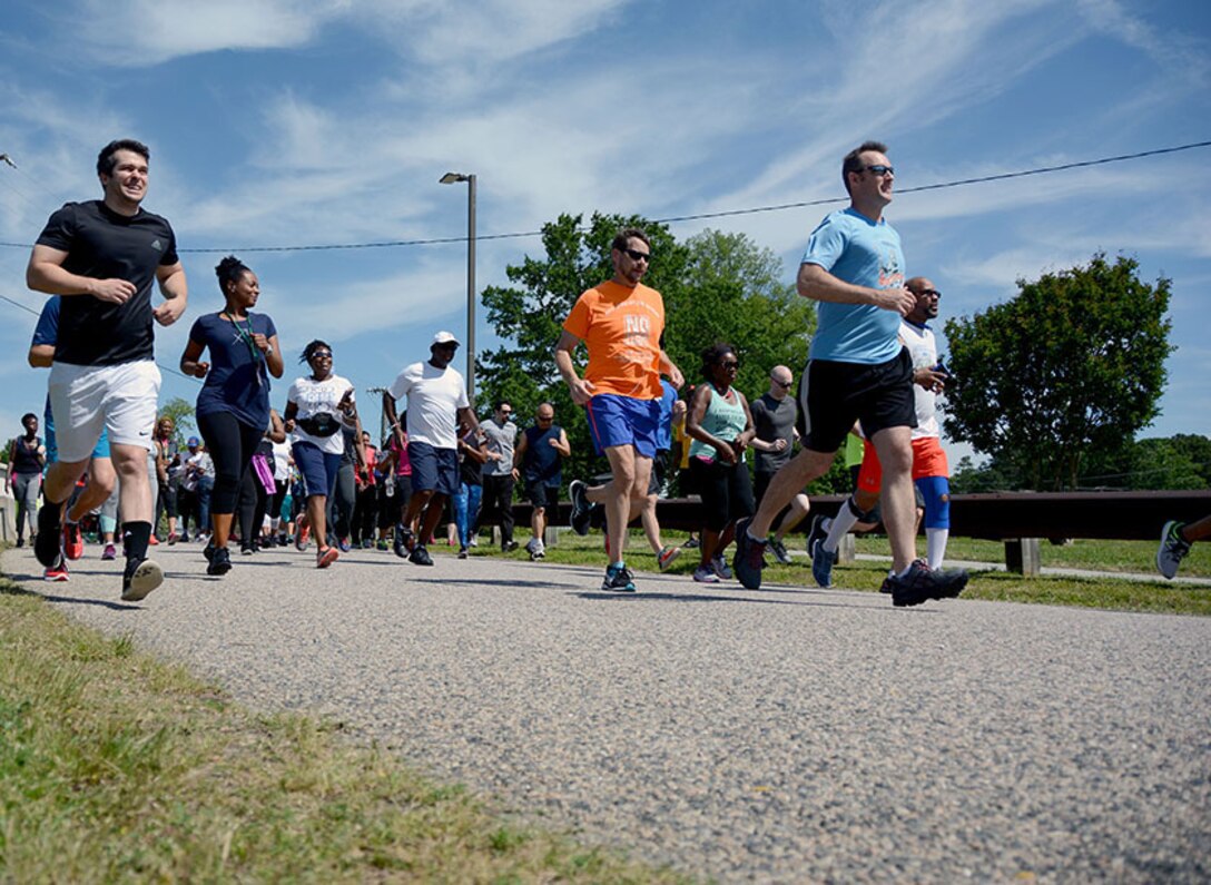 Runners kick off the first Bellwood Bash Family and Friends Day Celebration with a 5k Fun Run May 18, 2017 at Defense Supply Center Richmond, Virginia.