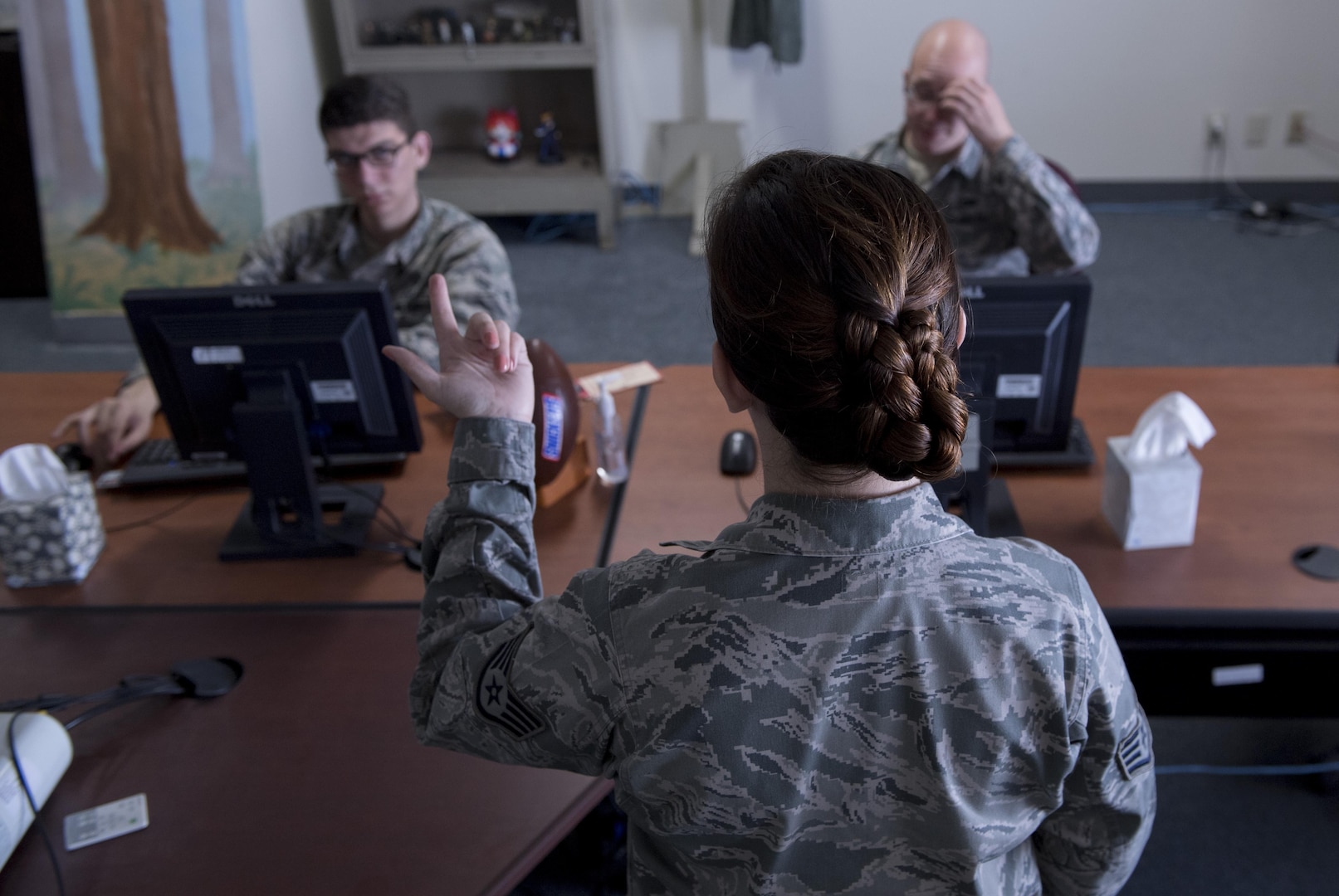 Staff Sgt. Angelica Ponce, 373rd Training Squadron Detachment 15 aerospace propulsion instructor, teaches students, May 16, 2017, at Yokota Air Bare, Japan. The objective of the class is to develop C-130H Hercules maintainers’ problem solving abilities through a mix of classroom and hands-on learning techniques. (U.S. Air Force photo by Airman 1st Class Donald Hudson)