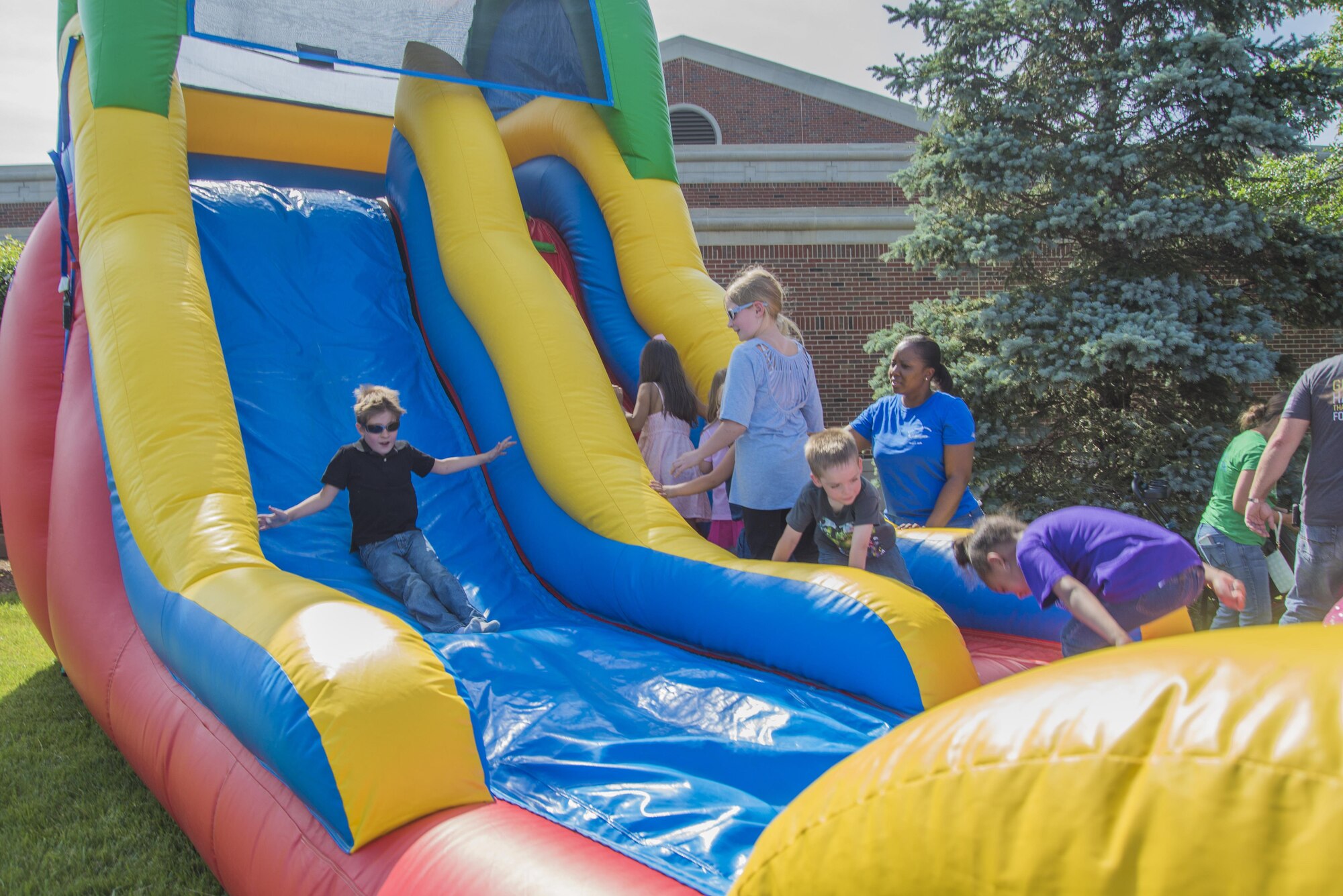 Scott Air Force Base kicked off spring with the annual Spring Fling on May 19. It gave members a chance to celebrate the base’s centennial anniversary with a day of baseball-themed activities, in an effort to enhance comprehensive Airman fitness. The event, which took place at the Scott Event Center, consisted of a whiffle ball home run derby, a speed pitch contest using a radar gun, and a unit slingshot competition. The Spring Fling also included children-friendly activities, such as face painting, a bounce house and other games.